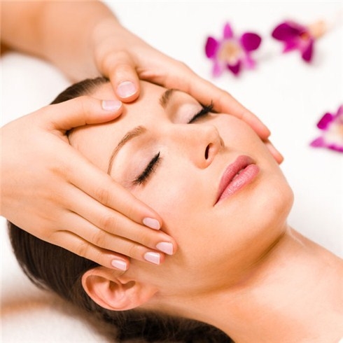 Khám phá phương pháp gội đầu massage được nhiều chị em yêu thích