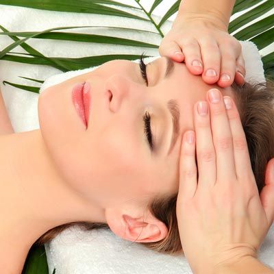 Những cách massage mặt tại nhà hiệu quả giúp bạn luôn tươi trẻ