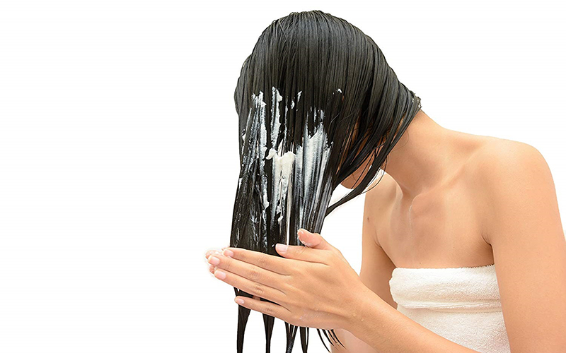 Tại sao chăm sóc tóc không nên bỏ qua dầu xả tóc?